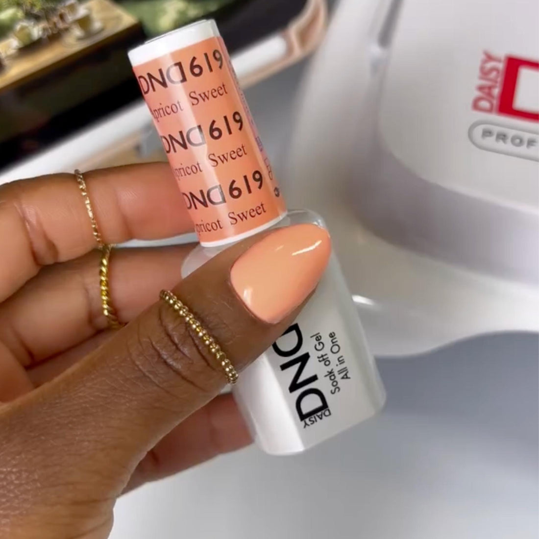 DND 619 Sweet Apricot