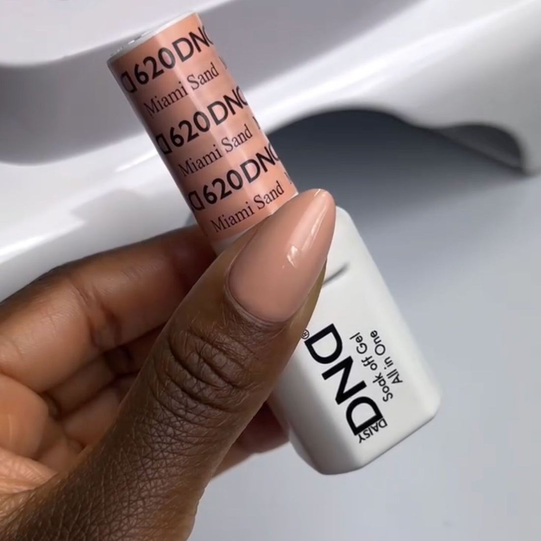 DND 620 Miami Sand
